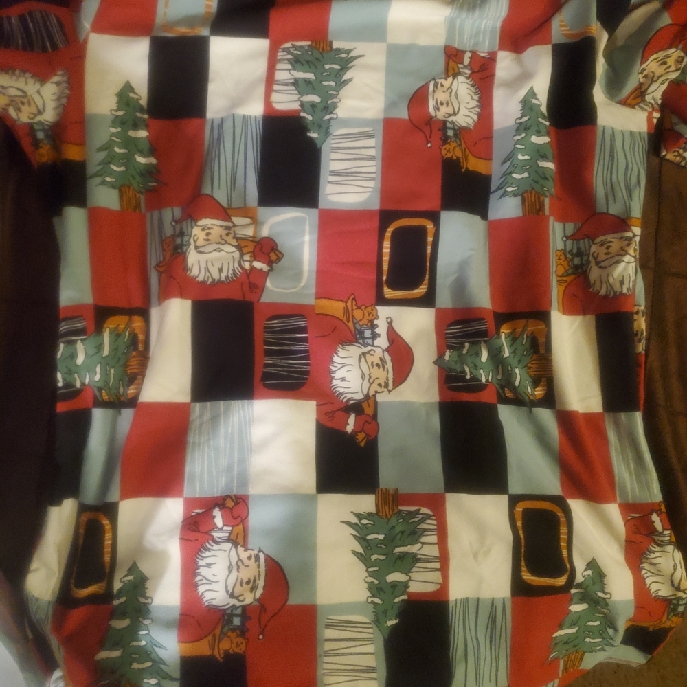 I'm selling  shirts and leggings
